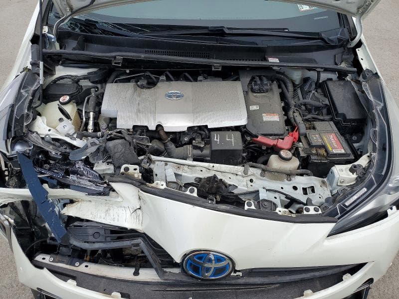 2020 TOYOTA PRIUS LE AWD-E 11