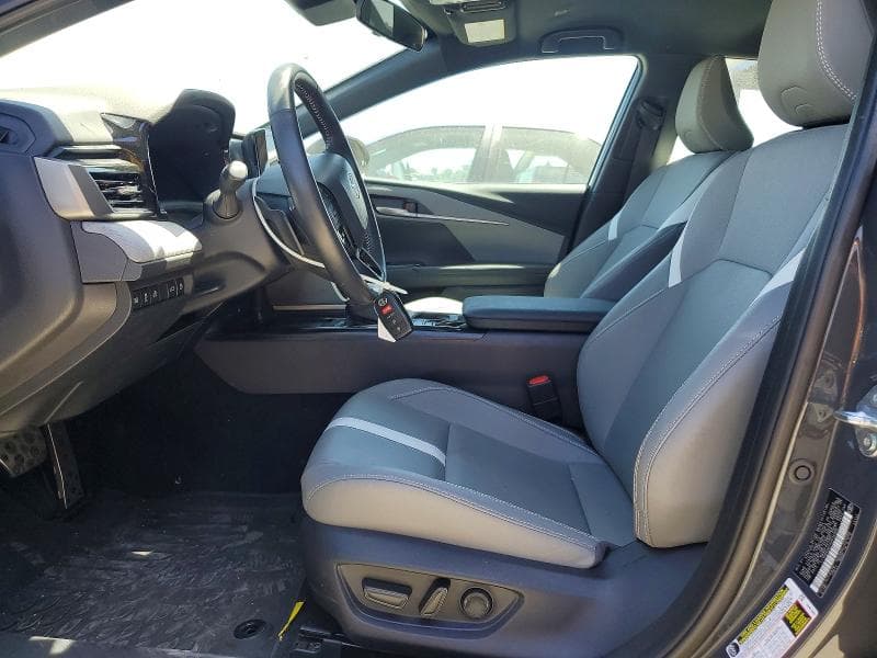 2025 TOYOTA CAMRY SE 7