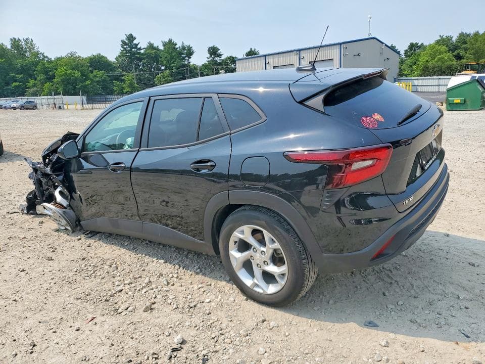 2024 CHEVROLET TRAX LS 2
