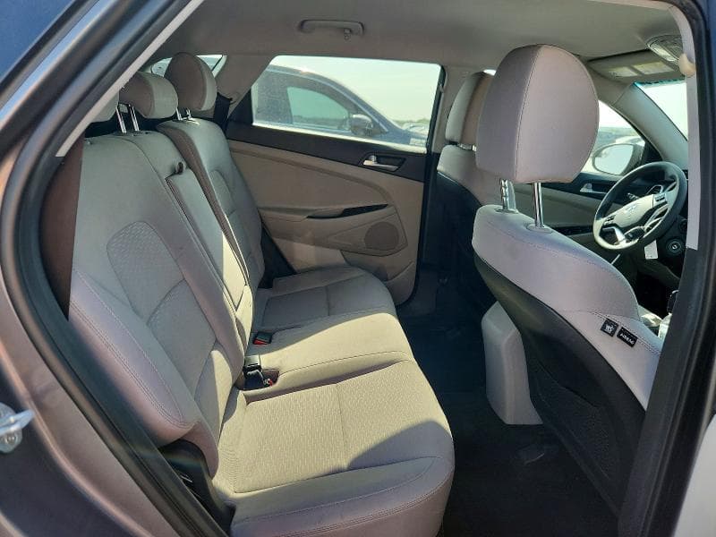 2020 HYUNDAI TUCSON SE 11