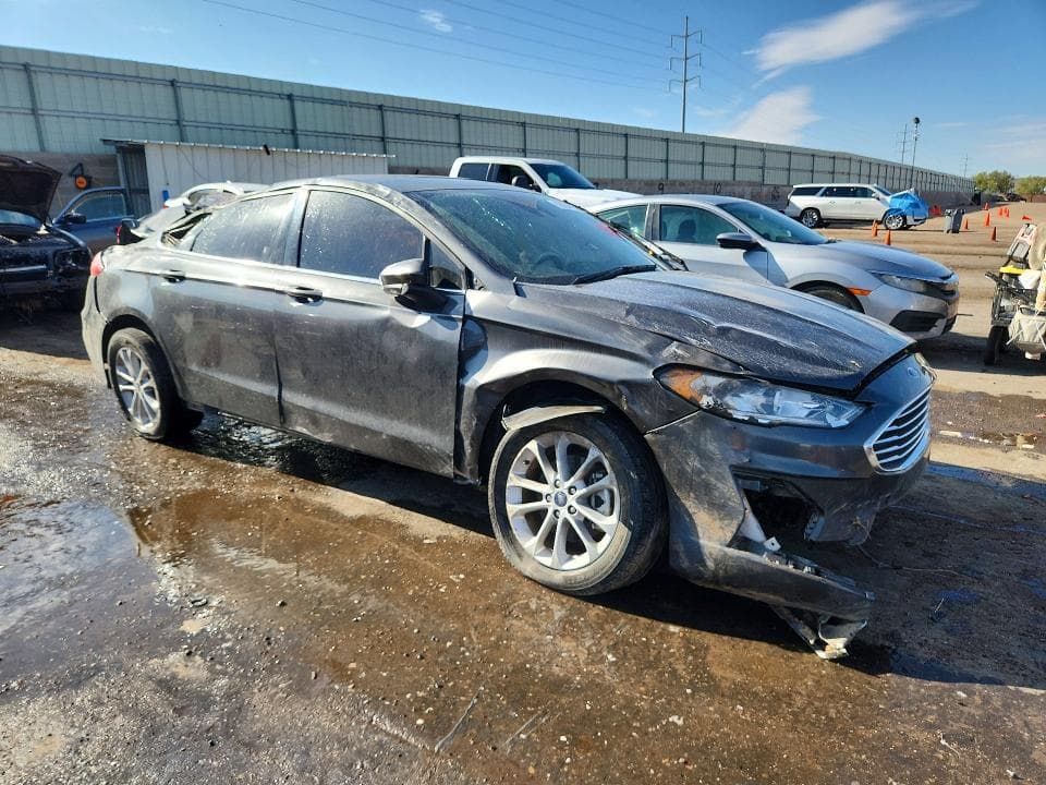 2020 FORD FUSION SE 4