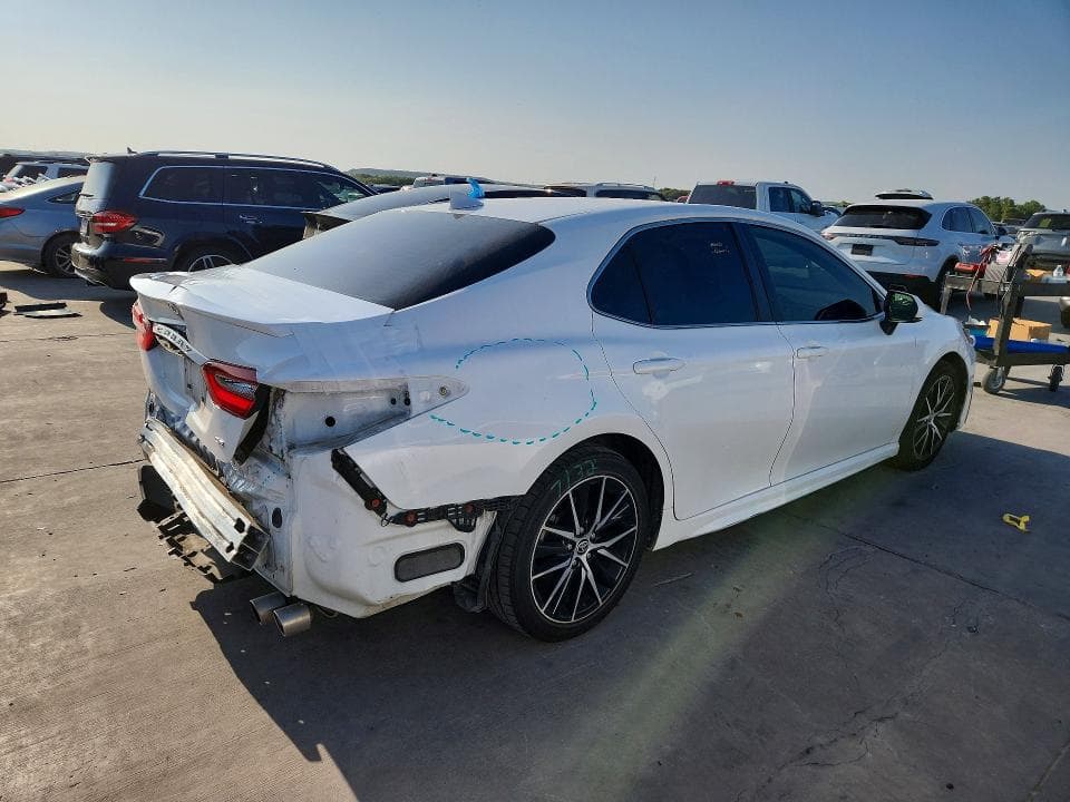 2023 TOYOTA CAMRY SE 3