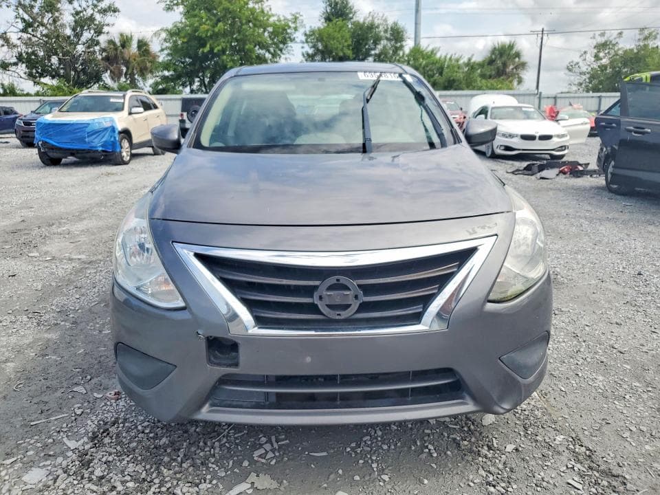 2019 NISSAN VERSA SV 5
