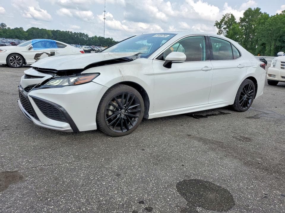 2022 TOYOTA CAMRY XSE - 1