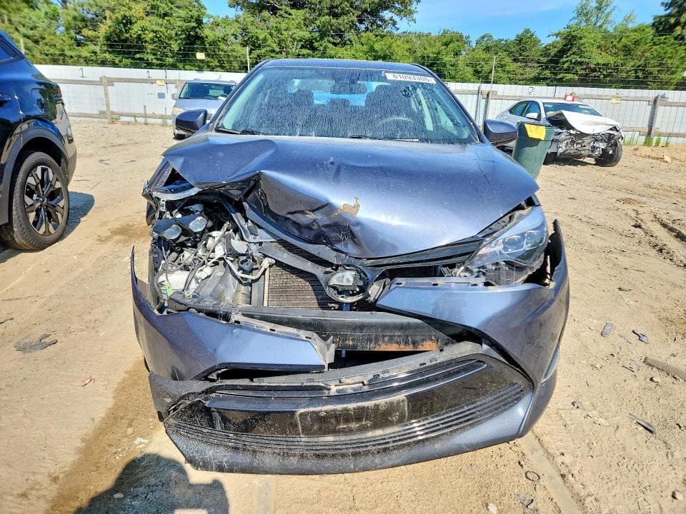 2017 TOYOTA COROLLA XLE 5