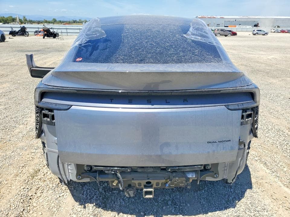 2026 TESLA MODEL Y 6