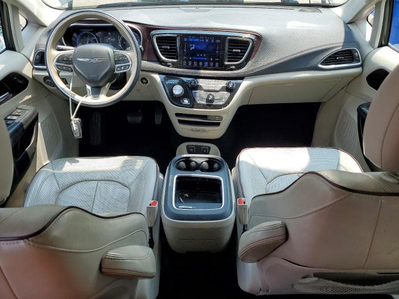 2017 CHRYSLER PACIFICA LIMITED 8