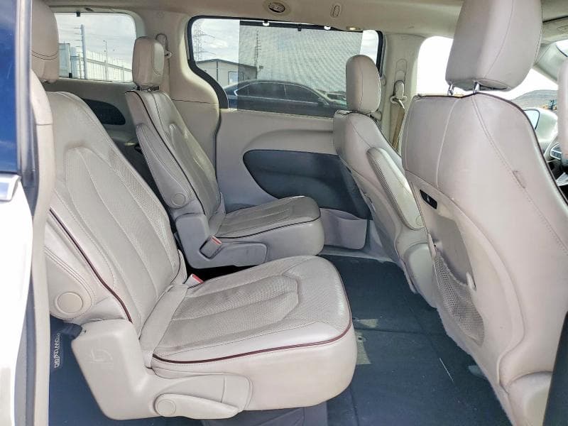 2020 CHRYSLER PACIFICA LIMITED 11