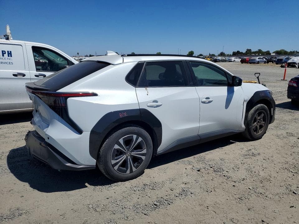 2023 TOYOTA BZ4X XLE 3