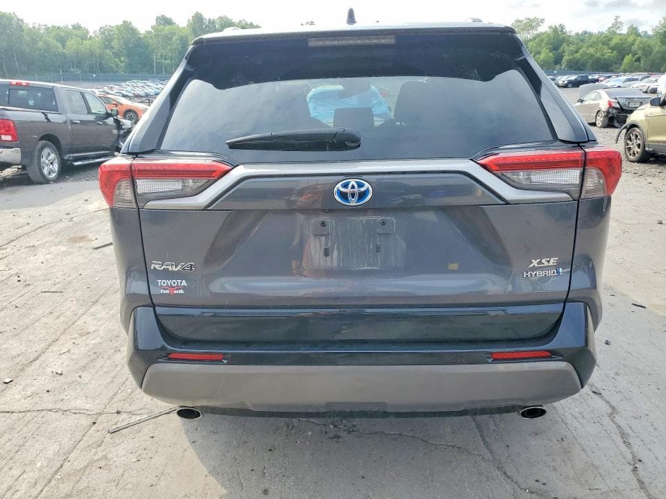 2021 TOYOTA RAV4 XSE 6