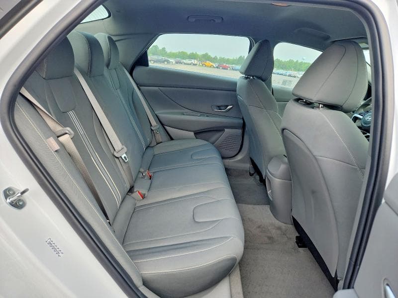 2024 HYUNDAI ELANTRA SEL 10