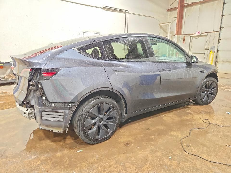 2025 TESLA MODEL Y 3