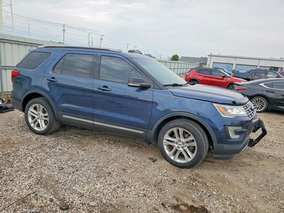 2017 FORD EXPLORER XLT 4