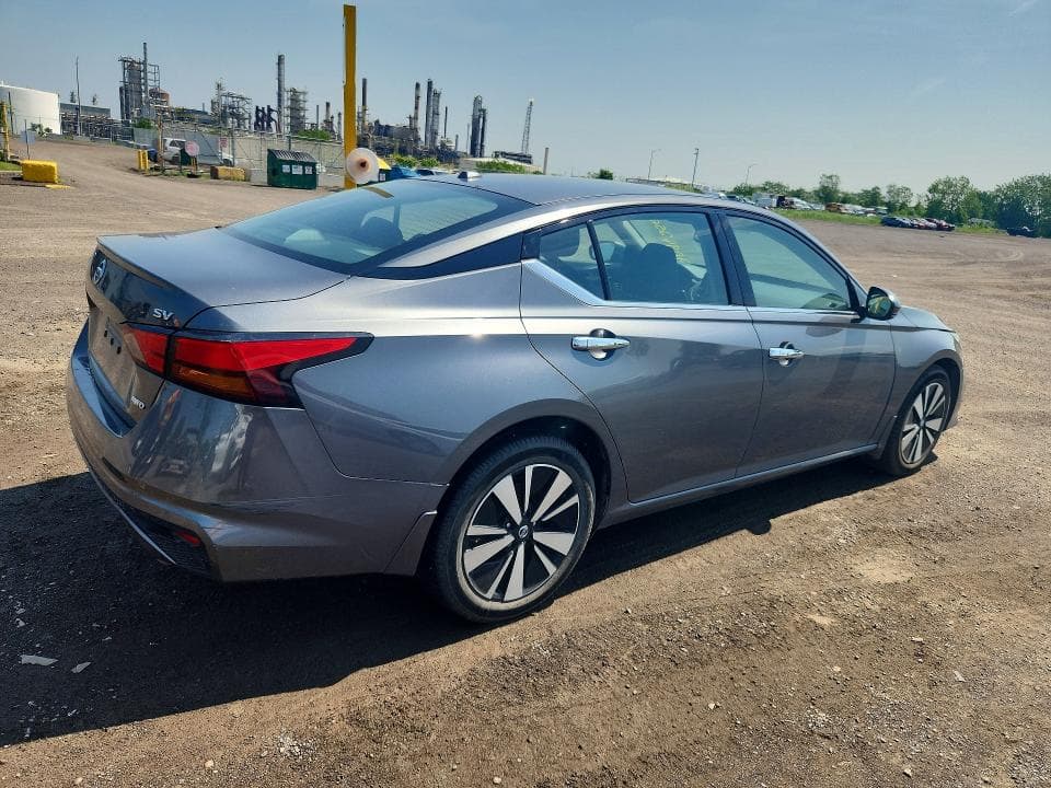 2019 NISSAN ALTIMA SV 3