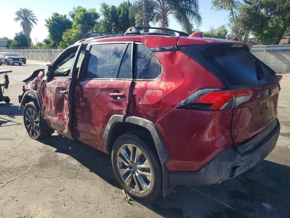 2025 TOYOTA RAV4 XLE PREMIUM 2