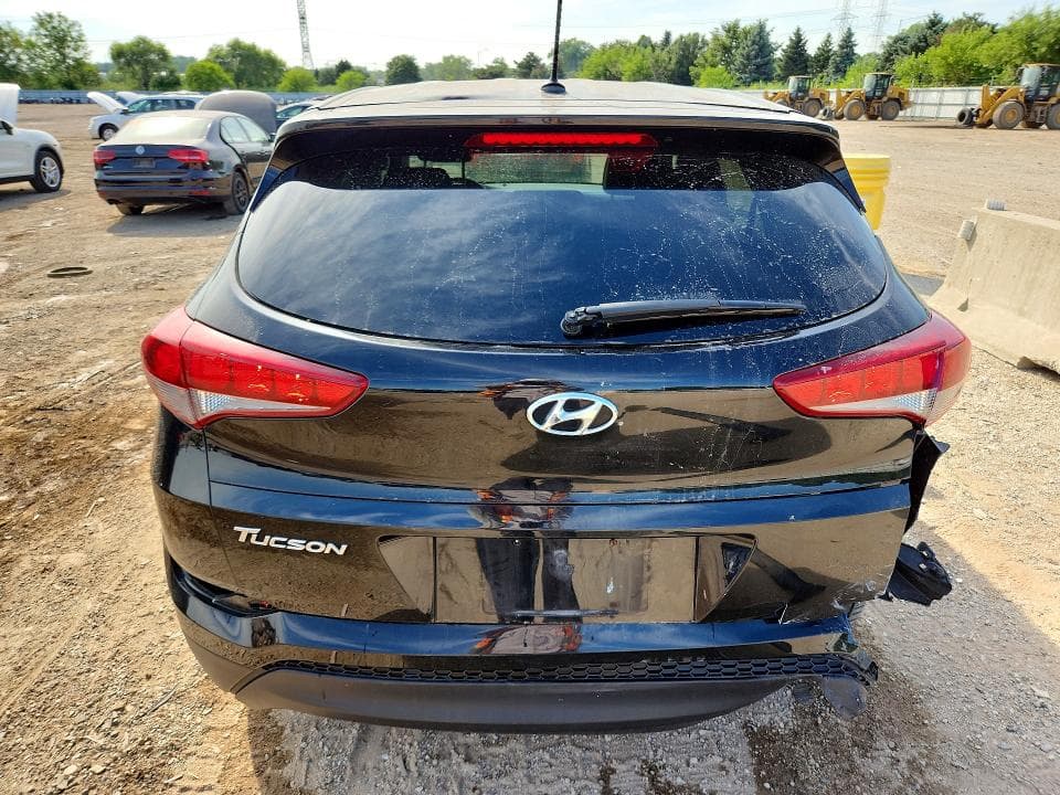 2017 HYUNDAI TUCSON SE 6