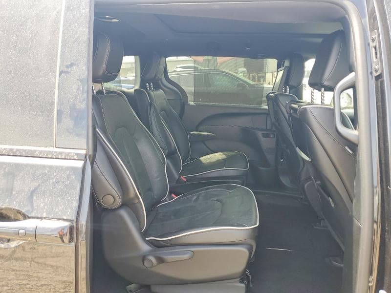2023 CHRYSLER PACIFICA HYBRID LIMITED 11