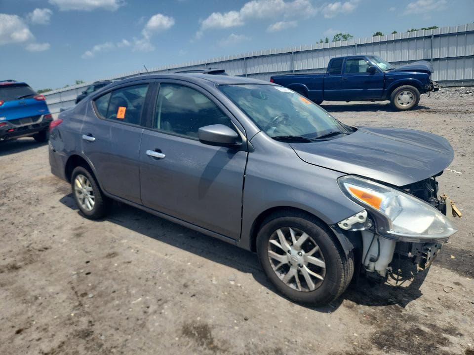 2018 NISSAN VERSA SV 4