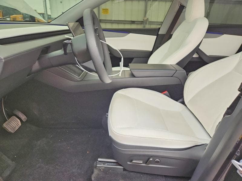 2026 TESLA MODEL Y 7