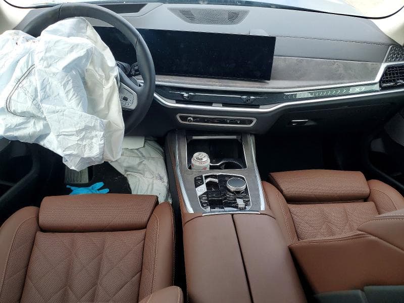 2026 BMW X7 XDRIVE40I 8