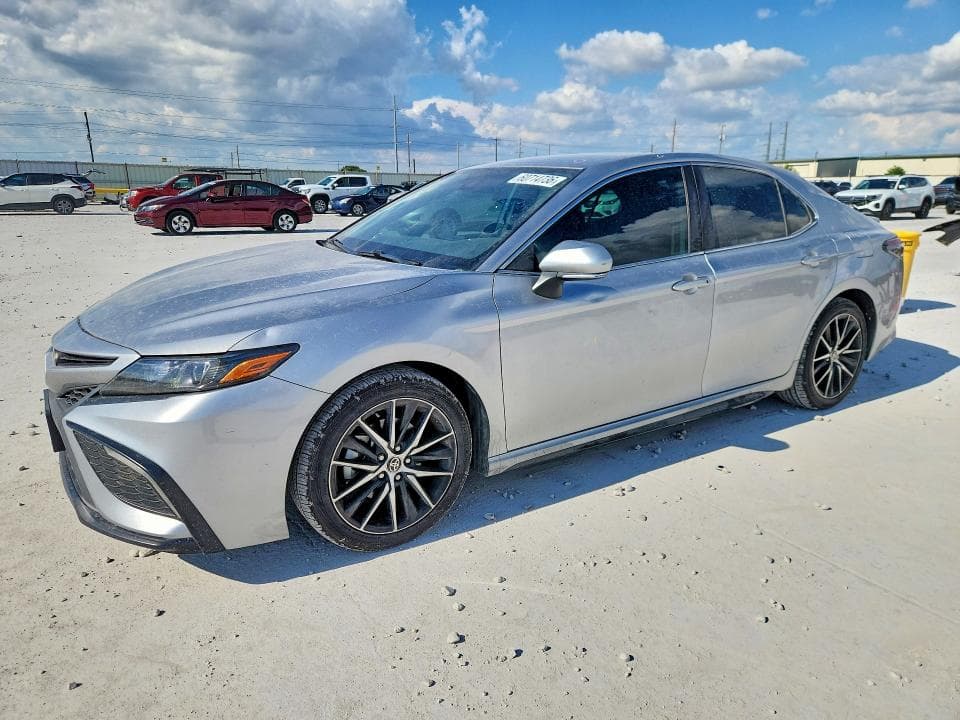 2022 TOYOTA CAMRY SE