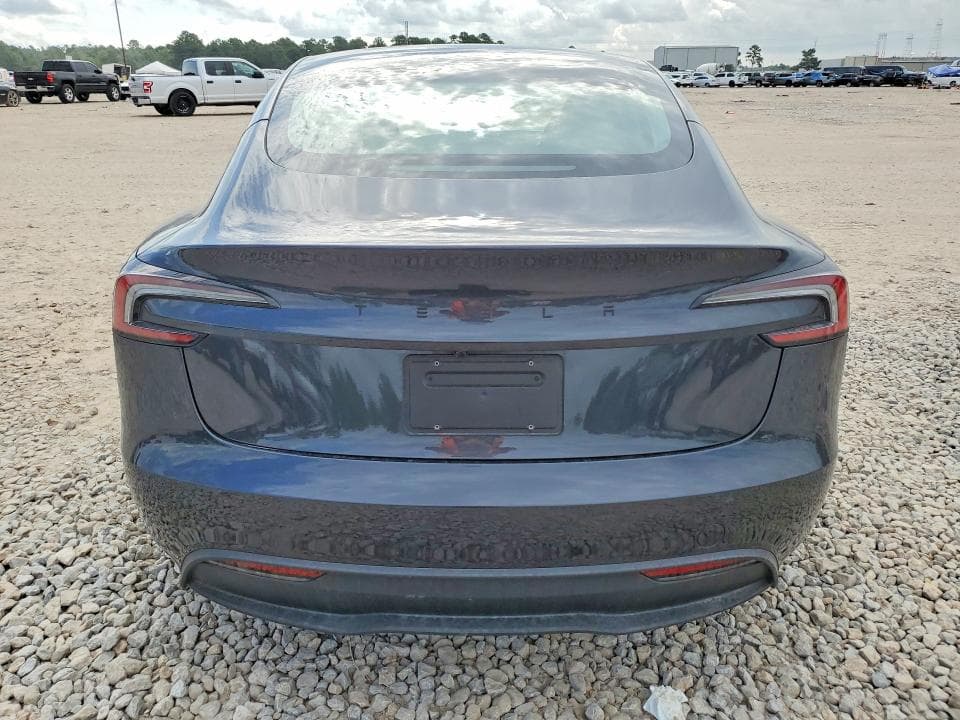 2026 TESLA MODEL 3 6