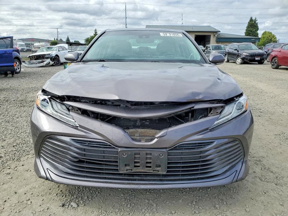 2019 TOYOTA CAMRY XLE 5