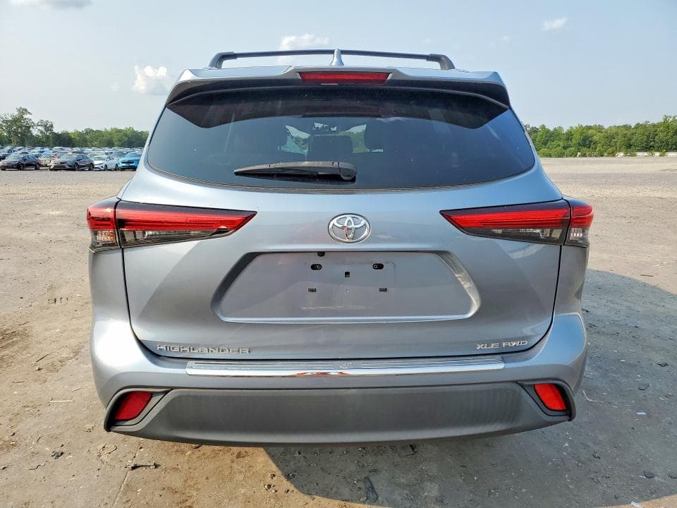 2020 TOYOTA HIGHLANDER XLE 6