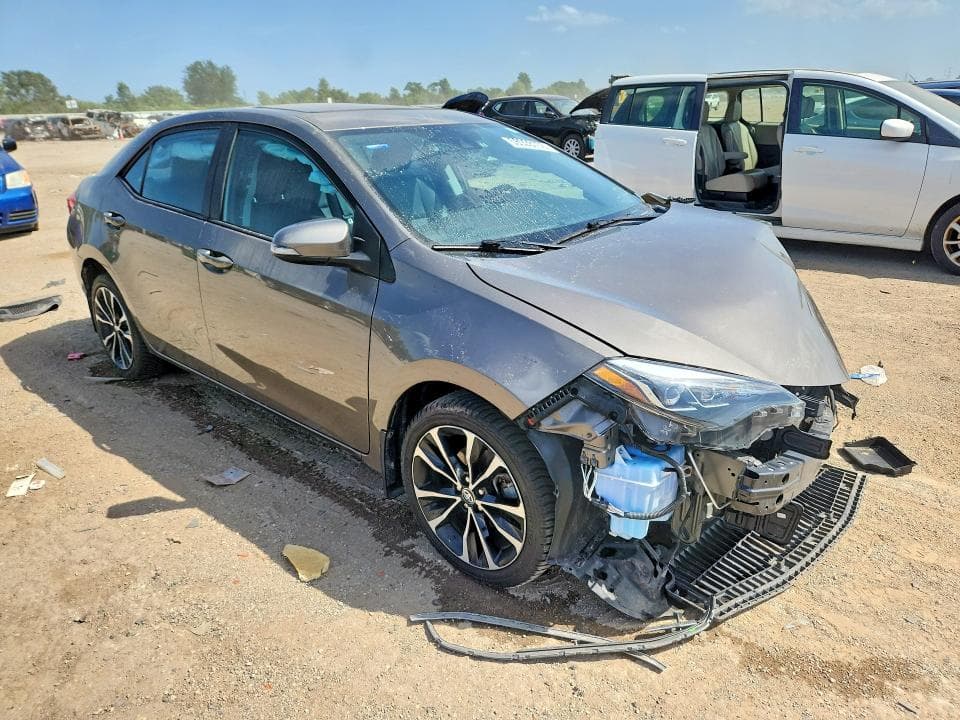 2018 TOYOTA COROLLA SE 4