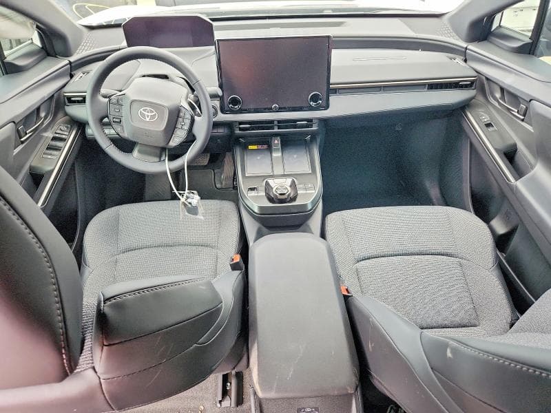 2026 TOYOTA BZ XLE PLUS 8