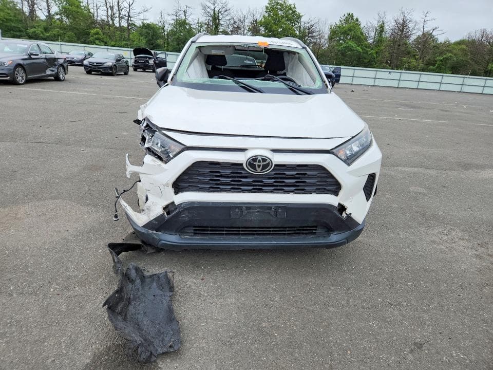 2019 TOYOTA RAV4 LE 5