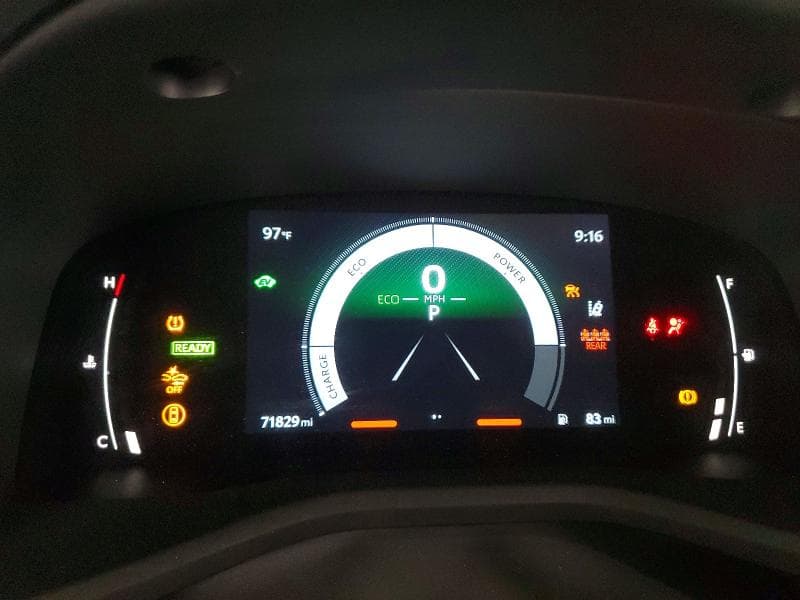 2025 TOYOTA CAMRY LE 9