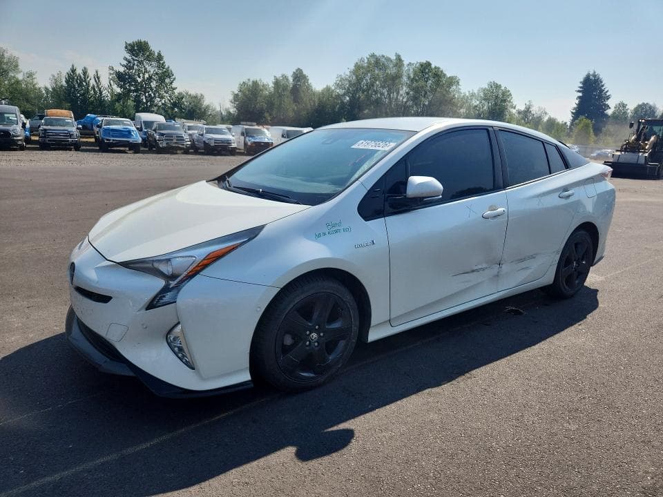 2017 TOYOTA PRIUS THREE TOURING - 1