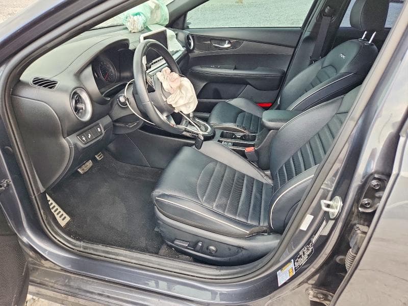 2023 KIA FORTE GT LINE 7