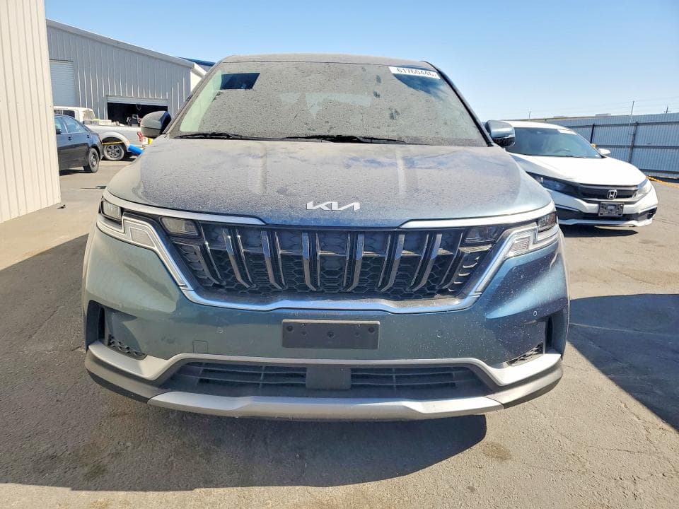 2022 KIA CARNIVAL EX 5