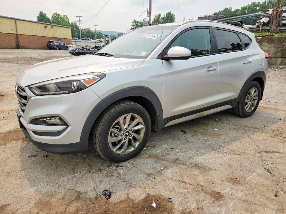 2017 HYUNDAI TUCSON SE - 1