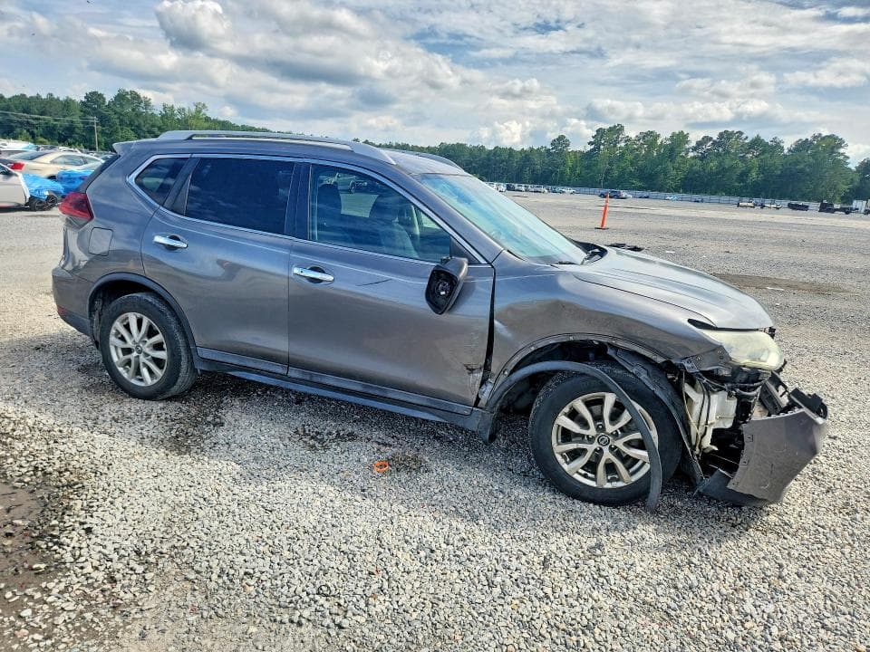 2018 NISSAN ROGUE SV 4