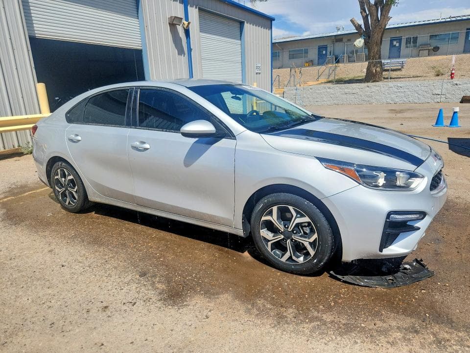2021 KIA FORTE LXS 4