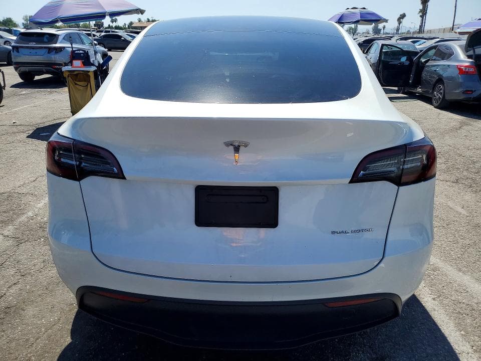 2023 TESLA MODEL Y 6
