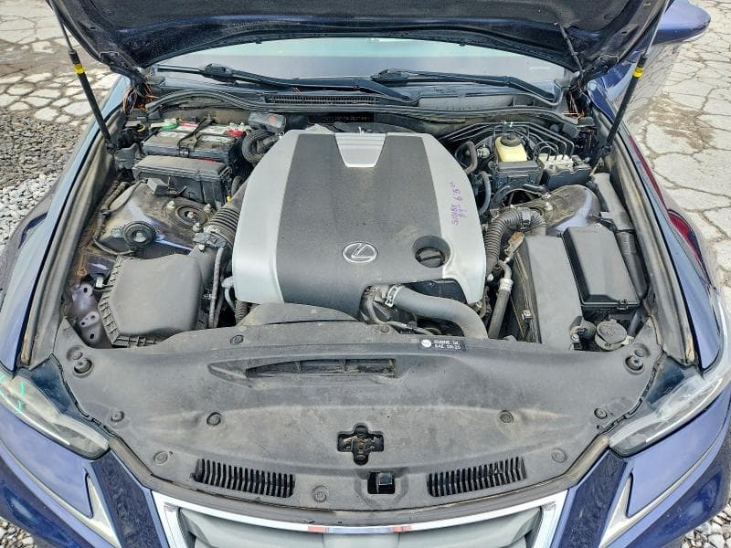 2017 LEXUS IS 300 11