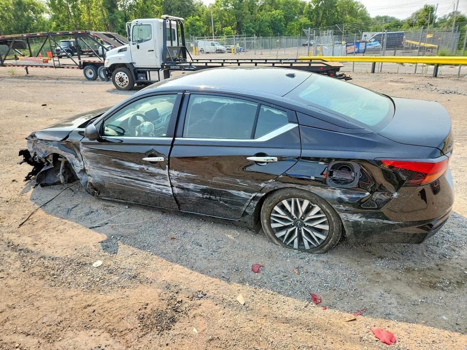 2025 NISSAN ALTIMA SV 2