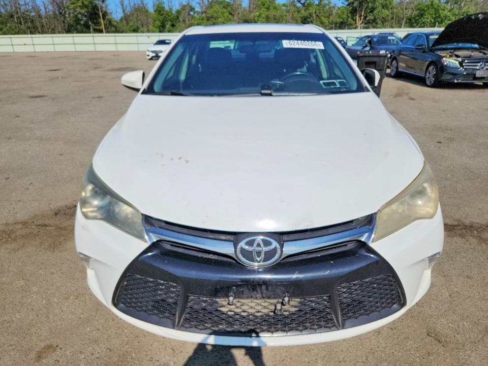 2017 TOYOTA CAMRY SE 5