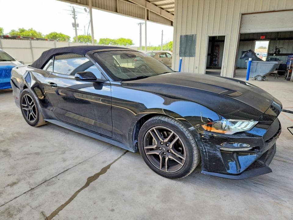2021 FORD MUSTANG 4