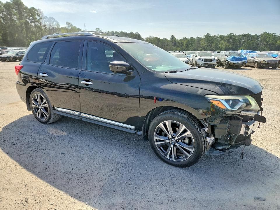 2017 NISSAN PATHFINDER PLATINUM 4