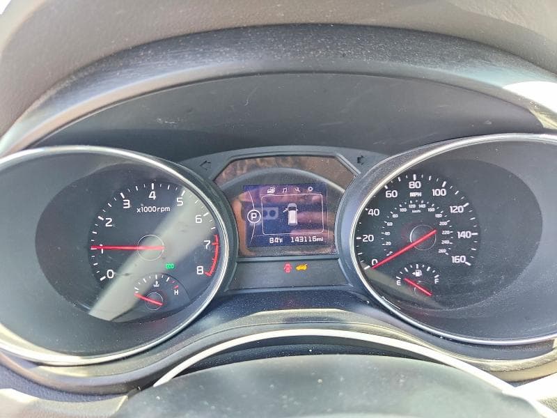 2017 KIA SEDONA LX 9