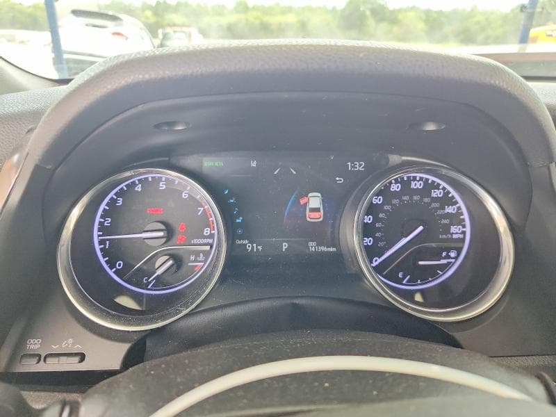 2019 TOYOTA CAMRY XLE 9