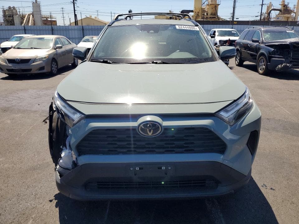2023 TOYOTA RAV4 XLE 5