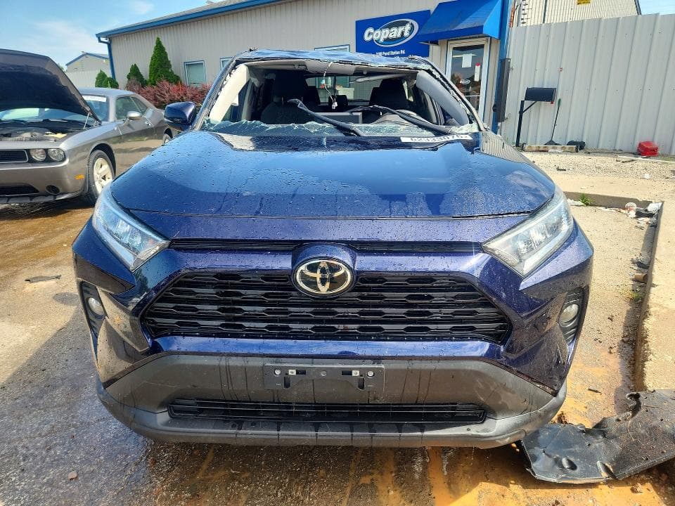 2021 TOYOTA RAV4 XLE 5