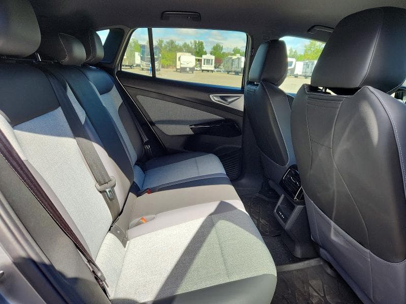 2023 VOLKSWAGEN ID.4 PRO 10