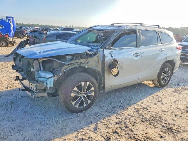 2023 TOYOTA HIGHLANDER XLE - 1